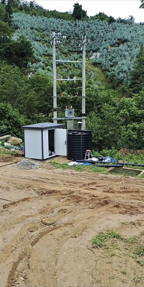 建成后：集成机房就位运行 - 临沧山区村落5套集装箱式集成机房项目